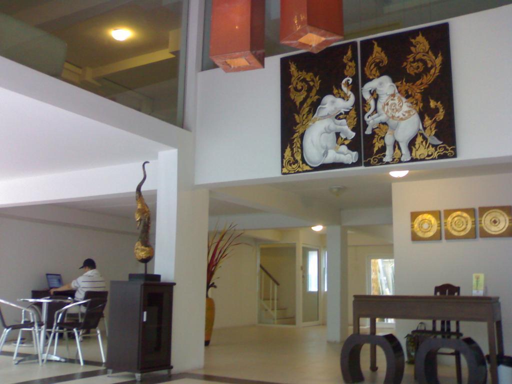 The Boss'S Place Sathorn Банкок Екстериор снимка
