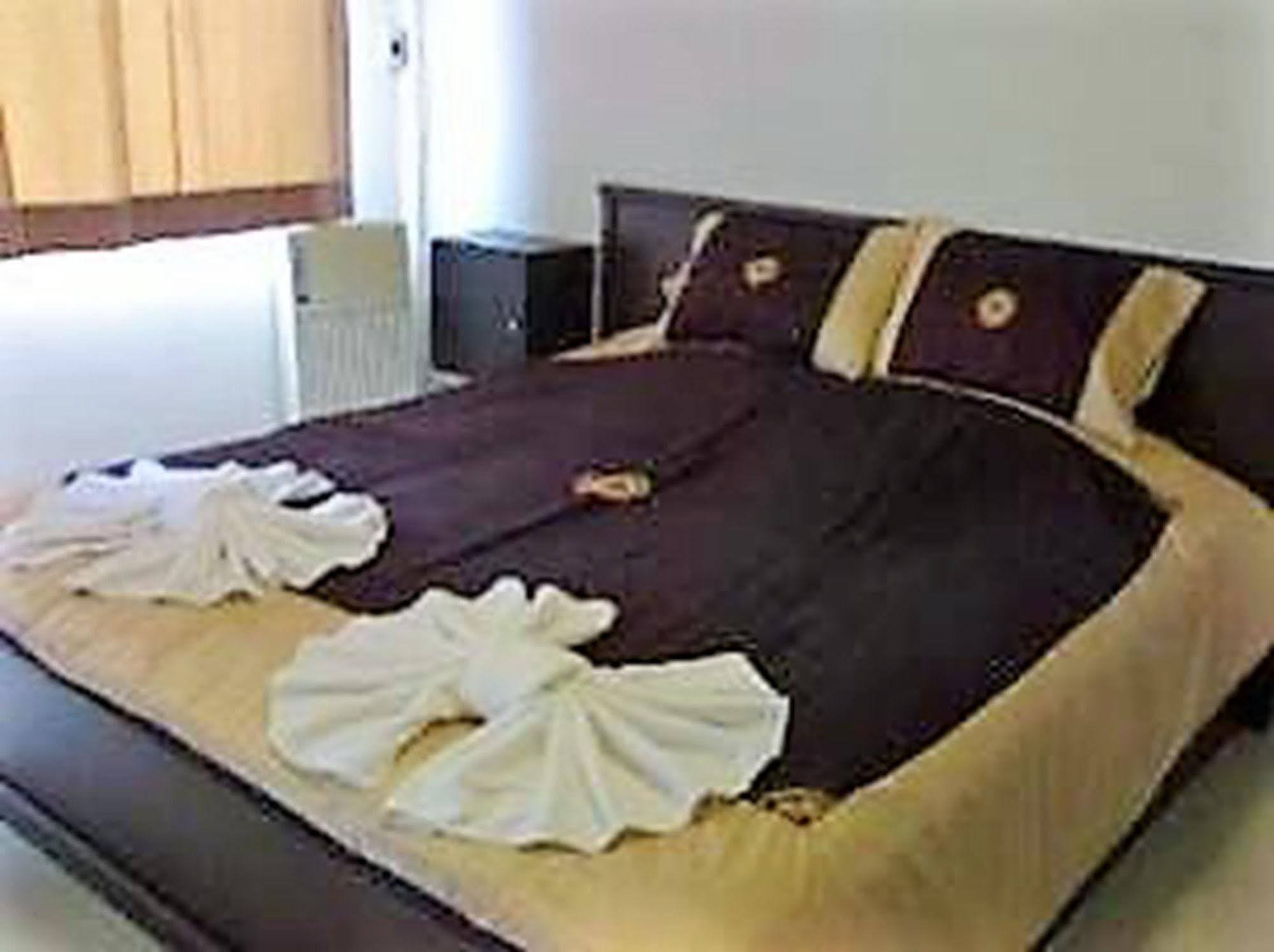 The Boss'S Place Sathorn Банкок Екстериор снимка