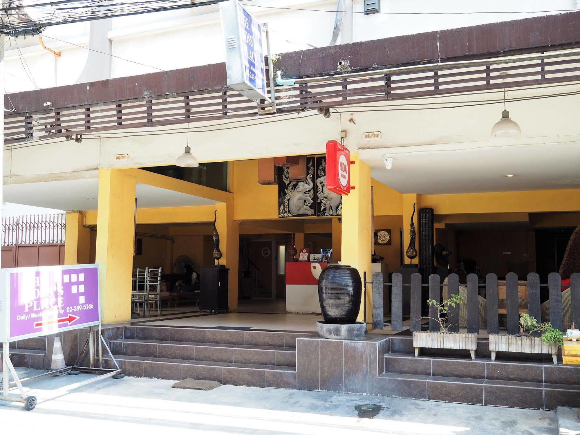 The Boss'S Place Sathorn Банкок Екстериор снимка